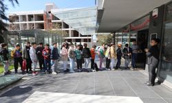 Efes Selçuklu gençlere ücretsiz sınav provası: Belediye Desteğiyle LGS ve YKS’ye hazırlık!