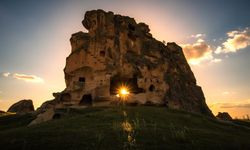 Ege’de gizli kalmış bir uygarlık: Kayalara oyulmuş yaşam alanları şaşırtıyor