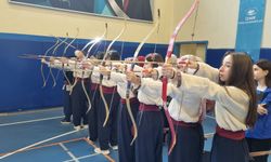 Engel tanımayan Çanakkale ruhu! Buca’da yayın başındaki genç herkese ilham oldu