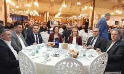 İzmirli mobilyacılar iftar sofrasında buluştu: “Helal kazançtan ayrılmayacağız”
