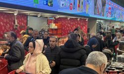 Bayram öncesi et indirimi izdihamı! Yüzde 50'lik kampanya markete akın ettirdi