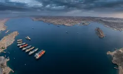 İran'dan Hürmüz Boğazı kararı: "Geçmek isteyen her gemiyi ateşe veririz!"