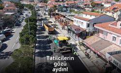 İzmir Çeşme'de yaz sezonu öncesi yollar yenileniyor!