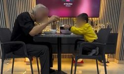 İzmir’de tepki çeken görüntü: 3 yaşındaki çocuğunu alkol masasına oturtan baba adli kontrolle serbest