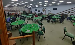 Bornova'da mühür bozup kumar oynattılar! Yeniden mühürlendi