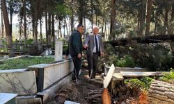 İzmir'de fırtına sonrası mezarlıklarda seferberlik: Hasarlar bir bir gideriliyor