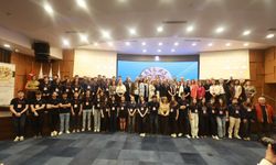 İzmir’de güçlü kadın zirvesi! Başkan Kınay: "Karabağlar’da kadın emeğiyle ezberleri bozuyoruz!"