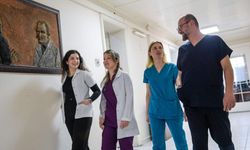 İzmir’de mucizevi tesadüf: Doğdukları hastaneye yıllar sonra şifa dağıtmaya döndüler!