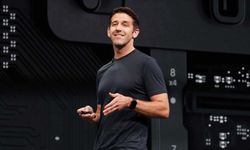 Apple'da CEO değişikliği kapıda! John Ternus'un yükselişi hız kazanıyor