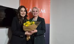 KADEM İzmir’de bayrak değişimi! Türkan Uymaz görevi devraldı