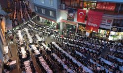 Kemalpaşa’da binlerin buluştuğu iftar: CHP sofrasında birlik mesajı!