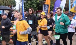 LÖSEV gönüllüleri lösemili çocuklar için Efes'te koştu!