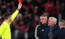 Mourinho o kelimeden sonra kırmızı kart gördü!
