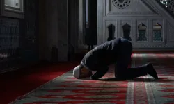 Bayram namazı evde kılınır mı? Bayram namazını cemaatle kılmak farz mı, tek başına kılınır mı?