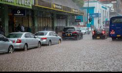 O ülke sular altında kaldı!  23 kişi vefat etti!