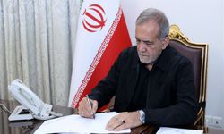 İran Cumhurbaşkanı Pezeşkiyan’dan sert mesaj: “İran’ı yok etmeyi düşünenler tarihi bilmiyor”