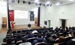 Liseli gençlere siber tehditlere karşı farkındalık eğitimi!