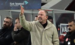 Sergen Yalçın’dan derbi sonrası hakem ve VAR eleştirisi!
