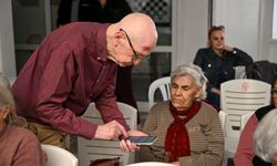 Torunlarına yapay zekayla mesaj atacaklar! Bornova'nın çınarları için sıra dışı eğitim