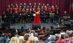 Türküler Sivil toplum için söylendi! Bornova’da unutulmaz bir gece