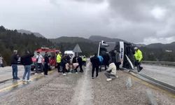 Seydişehir'de yolcu otobüsü devrildi! Çok sayıda yaralı var