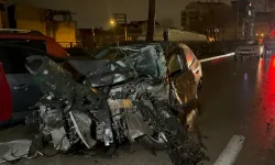 Yardım etmek için durdu, zincirleme kazanın ortasında kaldı!