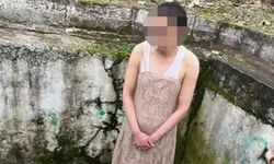 3 kız, tacizci adamı darbedip kadın kıyafeti giydirdi!