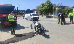 İzmir Ödemiş’te trafik kazası: Motosiklet ile ticari araç çarpıştı, 3 yaralı