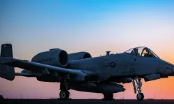 Dikkat çeken iddia: ABD’ye ait A-10 savaş uçağı Basra Körfezi yakınlarında düştü!