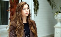 Afra Saraçoğlu'nun Yeni Sevgilisi Kim? Kopenhag'daki Kalp Emojisi Ele Verdi!