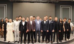 AK Parti İzmir'den istişare ve değerlendirme toplantısı: İlçe başkanları ve mahalle başkanları bir araya geldi!