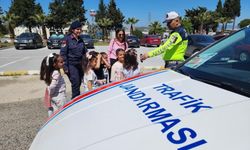 Aliağa'da jandarma kapılarını miniklere açtı!