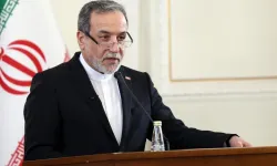 Arakçi'den ABD’ye sert mesaj: “Netanyahu’nun kaderi ateşkese bağlı”