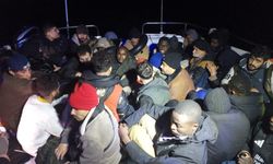 Bodrum açıklarında göçmen operasyonu: Batma tehlikesi geçiren bottan 30 kişi kurtarıldı!