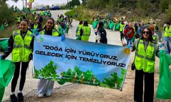 Bornova'da çevre temizliği için bir araya geldiler!