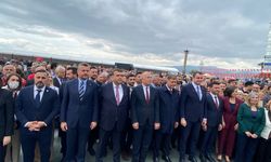 CHP İzmir 23 Nisan'ı kutladı!  İzmir'de yine milli gün, yine vekil yok!   Görünmez CHP İzmir vekilleri!