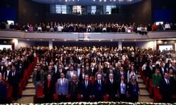 Dokuz Eylül Üniversitesi’nde bilim şöleni: Ortaokullu mucitler geleceğe ışık tutuyor