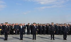 Emniyet teşkilatı 181. yılını İzmir’de kutladı: Dev kortej nefes kesti!