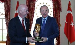 Cumhurbaşkanı Erdoğan, FIFA Başkanı Infantino’yu Dolmabahçe’de ağırladı!