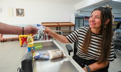 Gaziemir'de hiç kimse yalnız değil! Sosyal market 322 aileye umut kapısı oldu