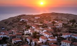 Günbatımı burada başka güzel: İzmir'deki 225 yıllık köy huzurun adresi oldu