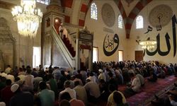 Diyanet'ten çağrı: Barışa hasret kaldığımız bu günlerde bize düşen Cuma ve ümmet bilincini diri tutmaktır