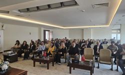 İletişim Başkanlığı’ndan İzmir'de anlamlı seminer! Masa başı çalışanlara altın tavsiyeler