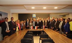 İYİ Parti lideri Müsavat Dervişoğlu'ndan İzmir hamlesi! Üç genel başkan yardımcısını İzmir'e gönderdi