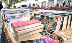 İzmir Kitap Fuarı'nda altıncı gün dopdolu geçti!