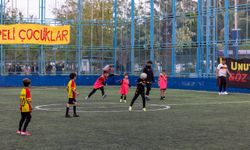 Şut attılar, ok fırlattılar: İzmir’de 23 Nisan’a spor damgası