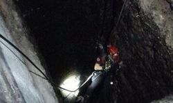 İzmir Bornova'da zararlı gaz dolu kuyuya düşen minik can için ekipler seferber oldu