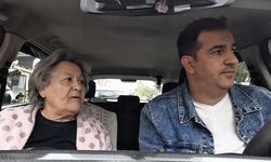 İzmir Buca'da yüz güldüren anlar! 76 yaşındaki kadının imdadına taksici yetişti