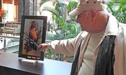 İzmirli emekli çift sanatı iyiliğe dönüştürdü: Gelirin tamamı çocuklar için