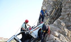 İzmir İtfaiyesi’nden dünya standartlarında 'Head Fire' operasyonu